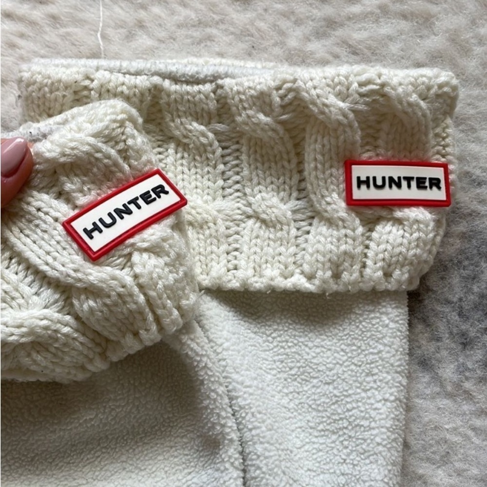 HUNTER Recycled 6 Stitch Cable Cuff Tall Boot Socks